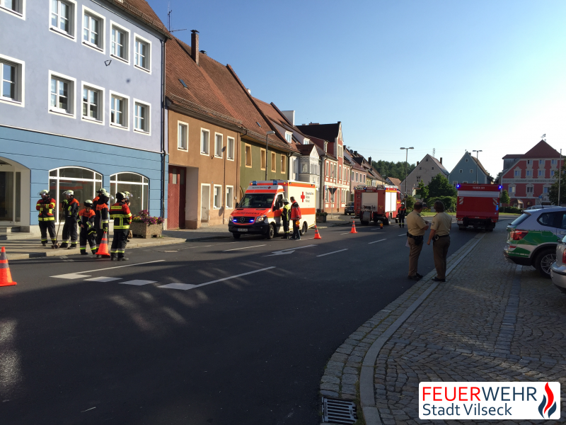 VU 07.07.2016 - Einsatzkräfte bei der Arbeit