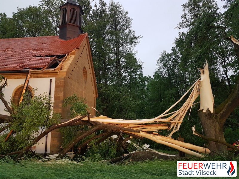 © Feuerwehr Stadt Vilseck | Lage nach Eintreffen an der Bergkirche