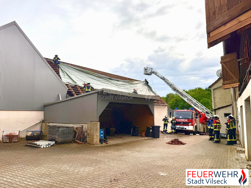 FSV - Arbeiten zur Sicherung auf dem Dach